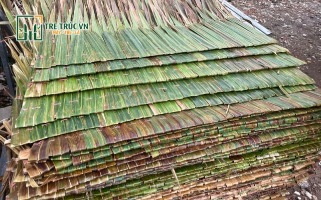 So sánh 6 loại mái lợp tự nhiên — Chọn loại nào cho công trình của bạn? so sánh các loại mái lợp tự nhiên — mái lá dừa nước tại TPHCM