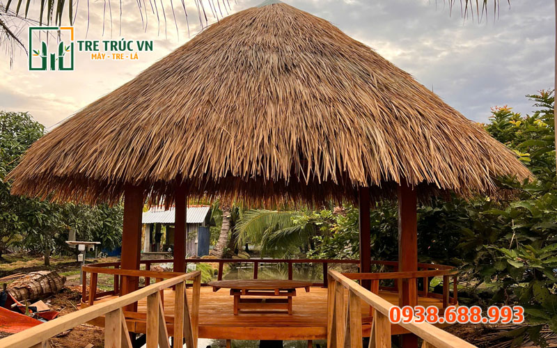 Lá Cỏ Tranh Lợp Nhà Giá Rẻ Tại TPHCM — Tre Trúc VN Resort lợp mái cỏ tranh 6m liền mạch — Tre Trúc VN